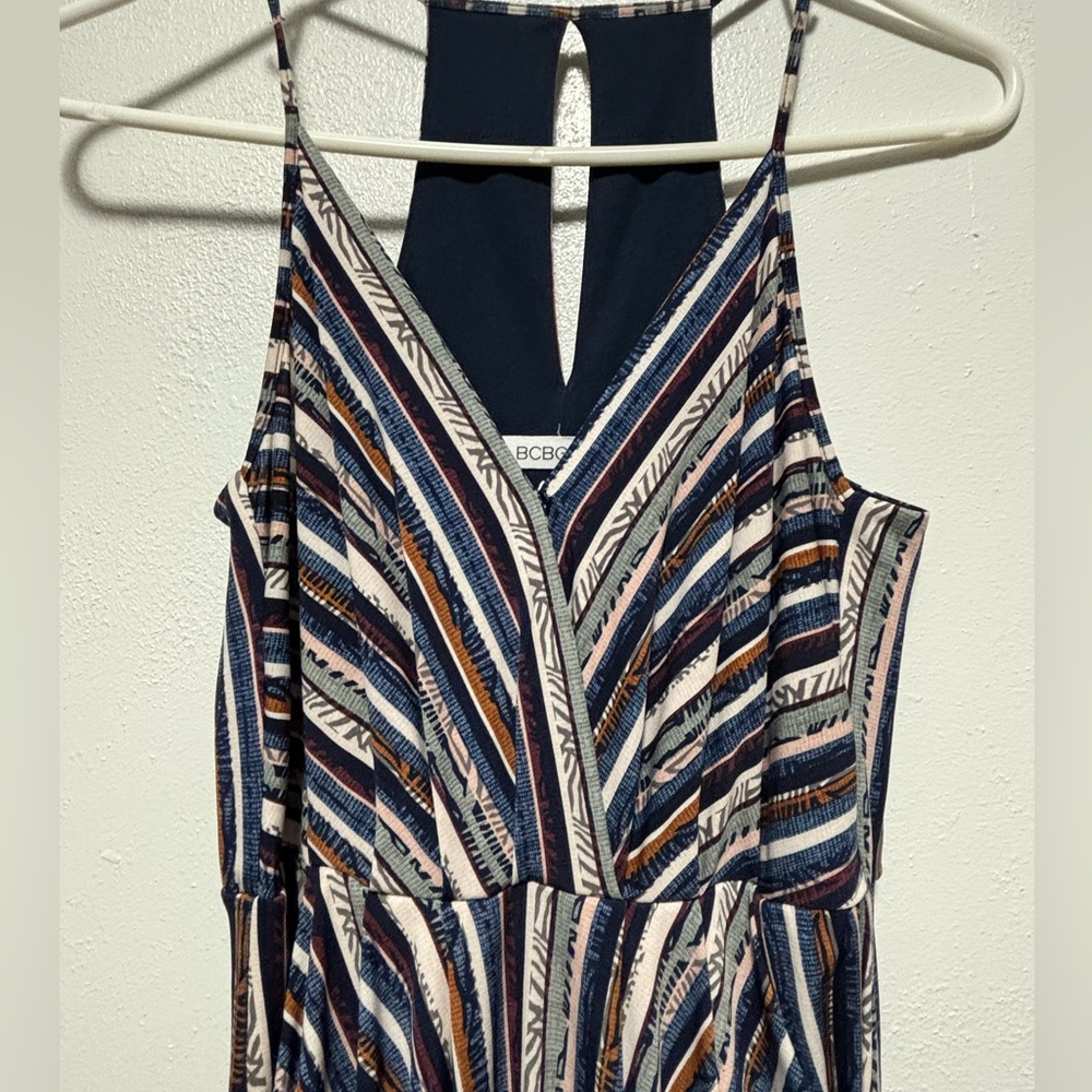 BCBG Generation Dress w Pockets - Picture 3 of 9